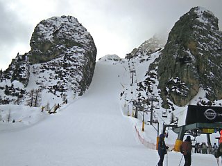 �R���`�i�@�ܗփR�[�X