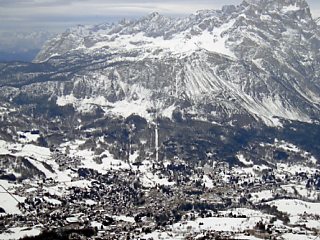 �t�@���[���A