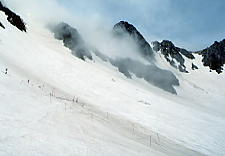 �����A���v�X����~